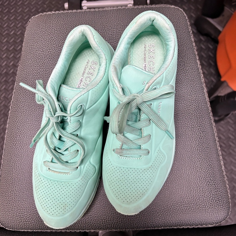 Skechers UNO - Stand on Air Women's Light Green Sneakers - Picture 5 of 9